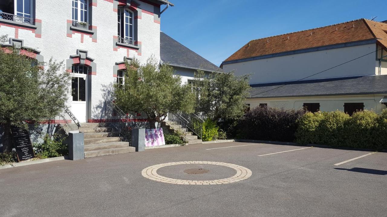 Le Manoir D'A Cote Hotel กูร์เซิล-โซร์-แม ภายนอก รูปภาพ